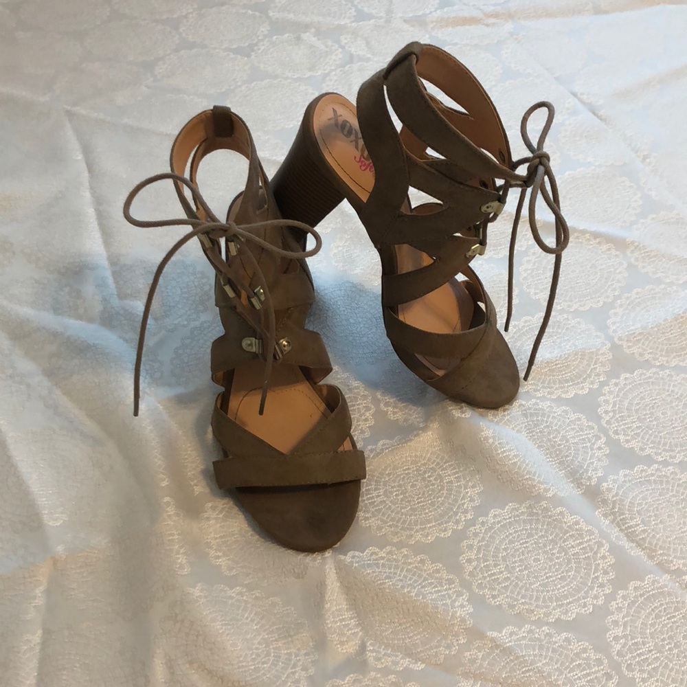 Heels open toe Xoxo